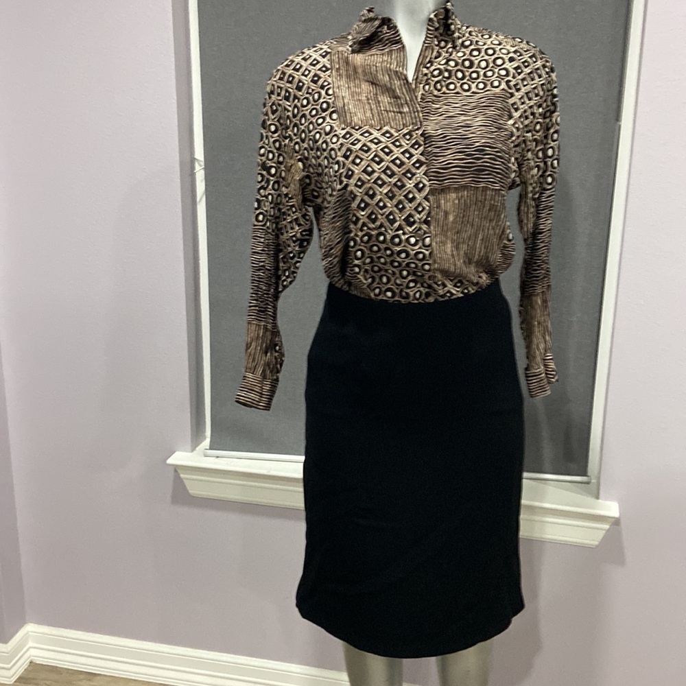 Skirt - Picture 2 of 5